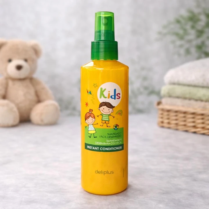 Vaikiškas nenuplaunamas plaukų kondicionierius Deliplus Kids, 250 ml